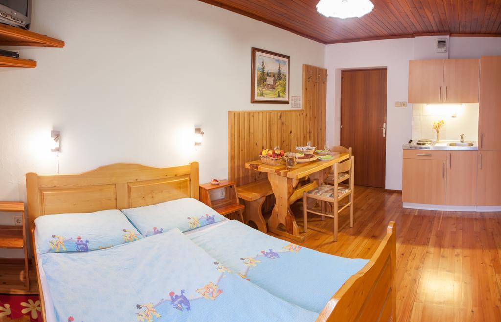 Apartments Lovec Cerkno Eksteriør bilde